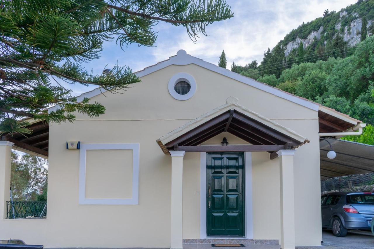 Villa Emily Achílleion Buitenkant foto